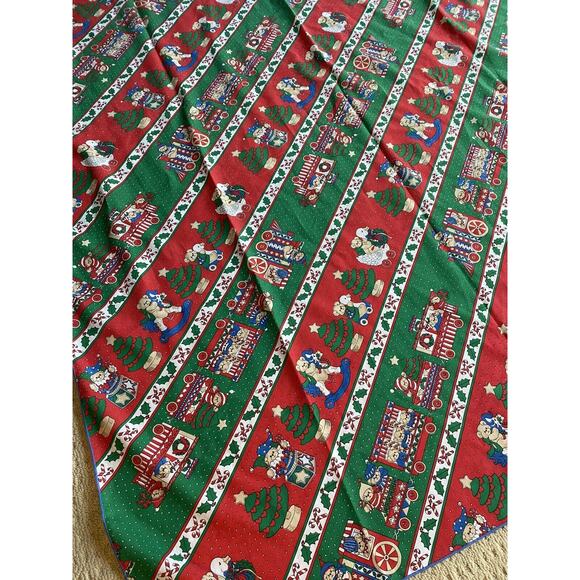 Vintage Christmas Tablecloth Red Green Bears Train - Picture 2 of 5